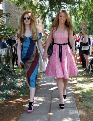 Kim_and_Nicola_attend_a_friends_wedding_in_Berkshire_3_06_11_285129.jpg