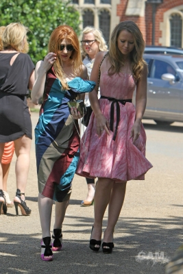 Kim_and_Nicola_attend_a_friends_wedding_in_Berkshire_3_06_11_286229.jpg