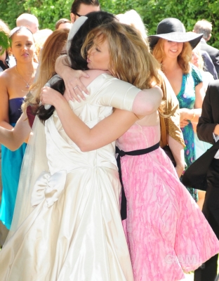 Kim_and_Nicola_attend_a_friends_wedding_in_Berkshire_3_06_11_289329.jpg