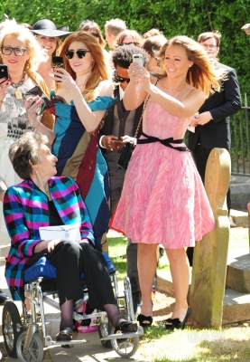 Kim_and_Nicola_attend_a_friends_wedding_in_Berkshire_3_06_11_289729.jpg