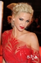 Kim_and_Sarah_at_the_2011_Orange_BAFTA_13_02_11_284329.jpg
