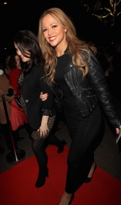 Kimberley_Walsh_attends_Gary_Barlow_s_40th_Birthday_20_01_11_28229.jpg