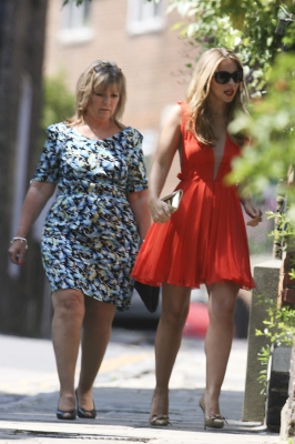 Kim_Nicola_arriving_at_Burgh_House_Hamstead_Museum_24_07_11_283329.jpg
