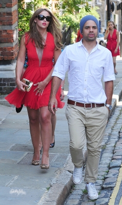 Kim_Nicola_arriving_at_Burgh_House_Hamstead_Museum_24_07_11_283429.jpg