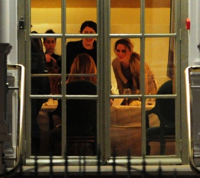 Kim2C_Nic_and_Sarah_go_for_a_meal_at_Manderin_Oriental_5_05_11_283529.jpg