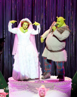 Kimberley_as_Princess_Fiona_in_Shrek_05_10_11_2810229.jpg