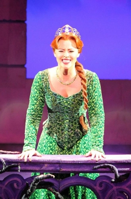Kimberley_as_Princess_Fiona_in_Shrek_05_10_11_281929.jpg