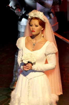 Kimberley_as_Princess_Fiona_in_Shrek_05_10_11_282129.jpg