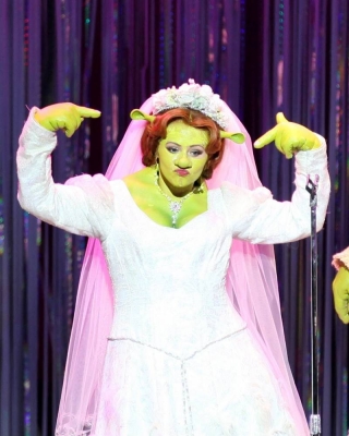 Kimberley_as_Princess_Fiona_in_Shrek_05_10_11_282729.jpg