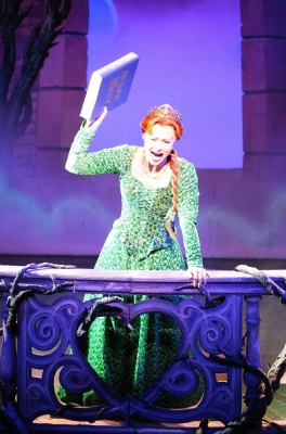 Kimberley_as_Princess_Fiona_in_Shrek_05_10_11_284129.jpg