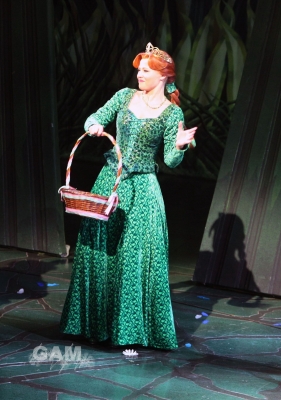 Kimberley_as_Princess_Fiona_in_Shrek_05_10_11_286329.jpg