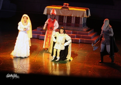 Kimberley_as_Princess_Fiona_in_Shrek_05_10_11_287829.jpg