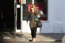 Kimberley_spotted_buying_Flowers_in_North_London_30_06_11_28329.jpg