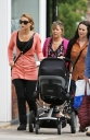 Имя файла=Kimberley_Walsh_and_her_sister_in_North_London_23_07_11_281129.jpg
Размер файла=1084КБ
Размеры=1426x2176
Дата=Март 17, 2012 Kimberley_Walsh_and_her_sister_in_North_London_23_07_11_281129.jpg