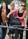 Имя файла=Kimberley_Walsh_and_her_sister_in_North_London_23_07_11_28929.jpg
Размер файла=1608КБ
Размеры=1524x2065
Дата=Март 17, 2012 Kimberley_Walsh_and_her_sister_in_North_London_23_07_11_28929.jpg
