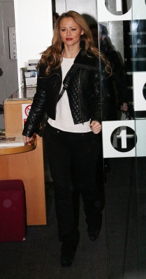 Kimberley_Walsh_arriving_leaving_the_BBC_RADIO_1_10_02_11_281429.jpg