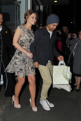 Kimberley_Walsh_leaving_Celebrity_Juice_24_03_11_28729.jpg