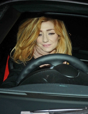 Nicola_and_Kimberley_leaving_Scotts_restauarant_06_01_11_28829.jpg