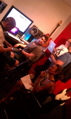 Nadine_Coyle_in_the_studio_05_06_11_28129.jpg
