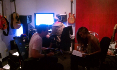 Nadine_Coyle_in_the_studio_05_06_11_28229.jpg