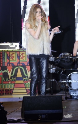 Nic_at_KEY_103_Manchester_Christmas_Lights_Swich_On_10_11_11_282829.jpg
