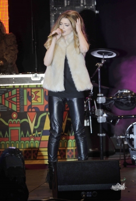 Nic_at_KEY_103_Manchester_Christmas_Lights_Swich_On_10_11_11_284529.jpg