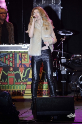 Nic_at_KEY_103_Manchester_Christmas_Lights_Swich_On_10_11_11_284929.jpg