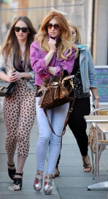 Nic_leaving_the_San_Carlos_restaurant_in_Liverpool_10_06_11_281029.jpg