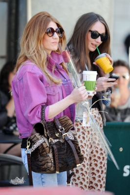 Nic_leaving_the_San_Carlos_restaurant_in_Liverpool_10_06_11_28329.jpg