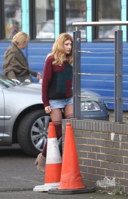 Nicola_arrives_at_a_Carphone_Warehouse_in_London_23_11_11_281029.JPG