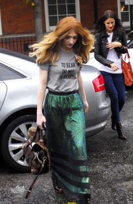 Nicola_arriving_at_House_of_Holland_show2C_LFW_17_09_11_281929.jpg