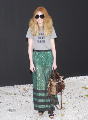 Nicola_arriving_at_House_of_Holland_show2C_LFW_17_09_11_282329.jpg