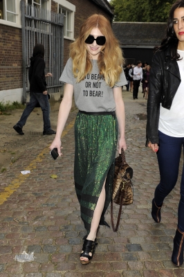 Nicola_arriving_at_House_of_Holland_show2C_LFW_17_09_11_28929.jpg