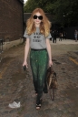 Nicola_arriving_at_House_of_Holland_show2C_LFW_17_09_11_281229.jpg