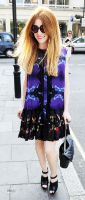 Nicola_Roberts_arriving_at_Radio_One_studios_02_06_11_283329.jpg