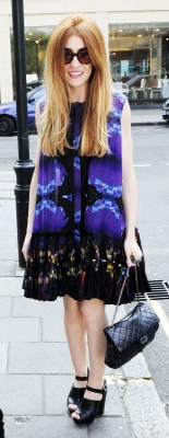 Nicola_Roberts_arriving_at_Radio_One_studios_02_06_11_283429.jpg