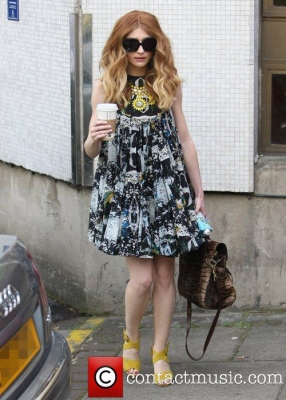 Nicola_Roberts_at_the_ITV_studios_15_09_11_281129.jpg