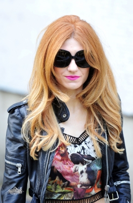 Nicola_Roberts_backstage_at_T4_on_the_Beach_10_07_11_28429.jpg