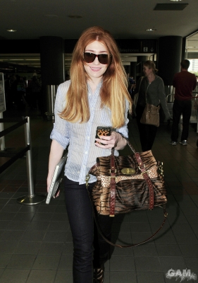 Nicola_Roberts_departing_LAX_22_05_11_282029.jpg