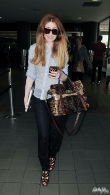 Nicola_Roberts_departing_LAX_22_05_11_282129.jpg