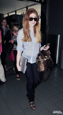 Nicola_Roberts_departing_LAX_22_05_11_282729.jpg