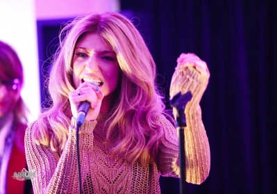 Nicola_Roberts_in_concert_at_Carphone_Warehouse_23_11_11_28829.jpg