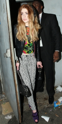 Nicola_Roberts_leaving_the_Love_Machine_club_04_06_11_281229.jpg