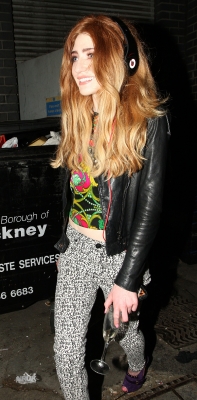 Nicola_Roberts_leaving_the_Love_Machine_club_04_06_11_28929.jpg