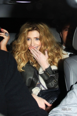Nicola_Roberts_leaving_the_Mahiki_club_03_12_11_282329.jpg