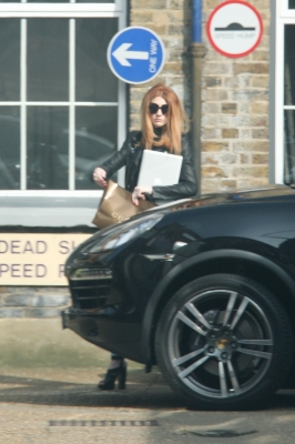 Nicola_Roberts_out_and_about_in_London_15_03_11_28229.jpg