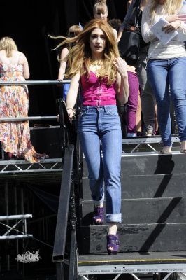 Nicola_Roberts_performs_at_2011Live_Stoke_on_Trent_16_07_11_28329.jpg