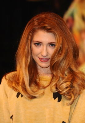 Nicola_signs_copies_of_Cinderella_s_Eyes_in_London_26_09_11_281429.jpg