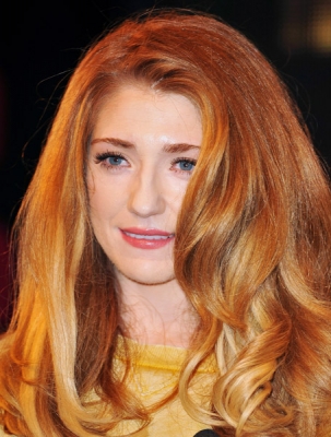 Nicola_signs_copies_of_Cinderella_s_Eyes_in_London_26_09_11_283829.jpg