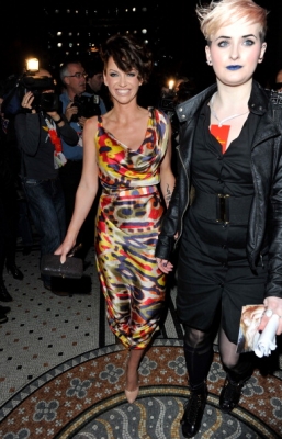 Sarah_and_Nicola_at_Vivienne_Westwood_LFW_20_02_11_283629.jpg
